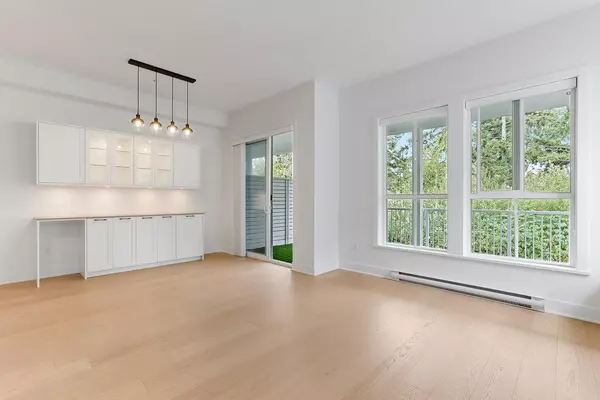 Tsawwassen, BC V4M 0C2,4638 Orca WAY #120