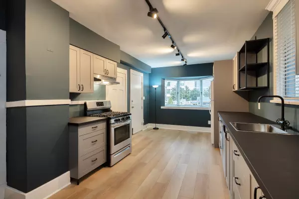 Vancouver, BC V6G 1J8,1511 Barclay ST