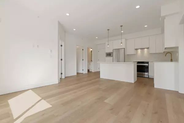 Langley, BC V2Y 1T9,20286 72b AVE #411