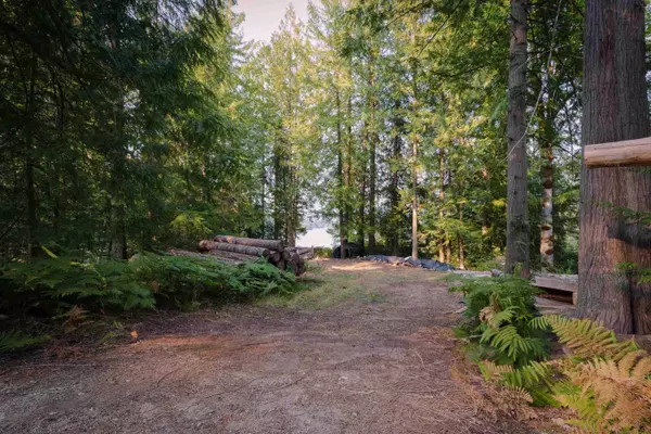 Garden Bay, BC V0N 1S1,7101 Sakinaw Woods DR #201