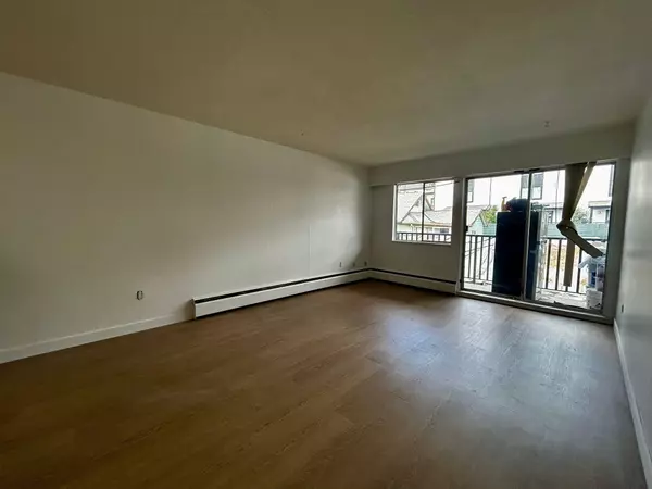 Coquitlam, BC V3K 4W2,201 Laval ST #205