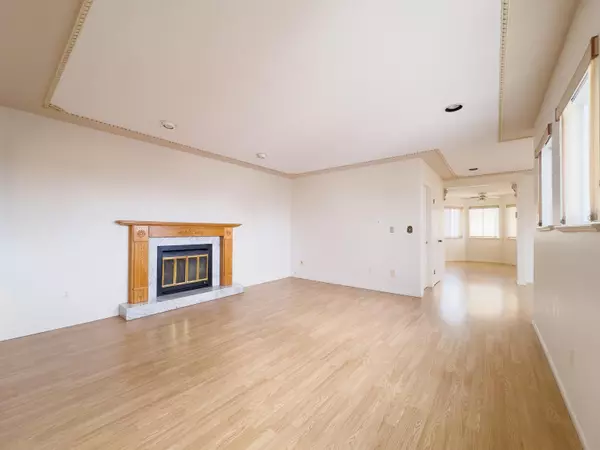 Vancouver, BC V5K 1M6,3630 Cambridge ST