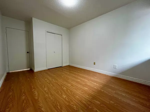 Coquitlam, BC V3K 4W2,201 Laval ST #206