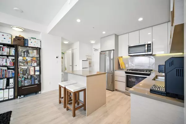 Burnaby, BC V5A 0C8,8850 University CRES #1106