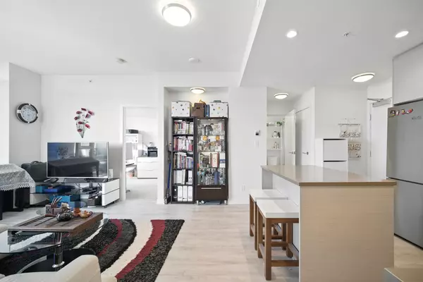 Burnaby, BC V5A 0C8,8850 University CRES #1106