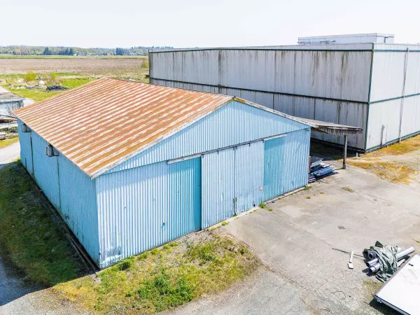 4586 176 ST Surrey, BC V3S 0L5