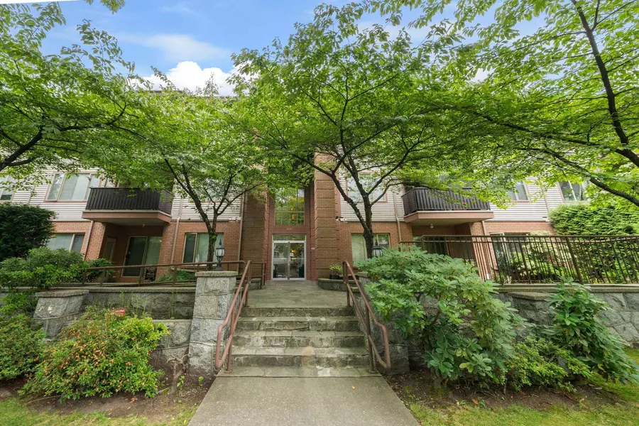 6688 Burlington AVE #105, Burnaby, BC V5H 3M9