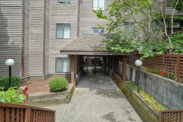 2215 Dundas ST #402, Vancouver, BC V5L 1J9