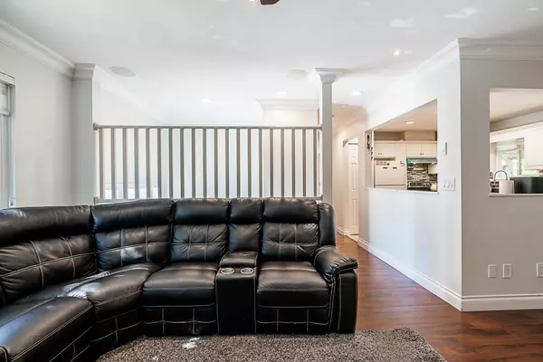 Surrey, BC V3S 5S7,5886 184a ST