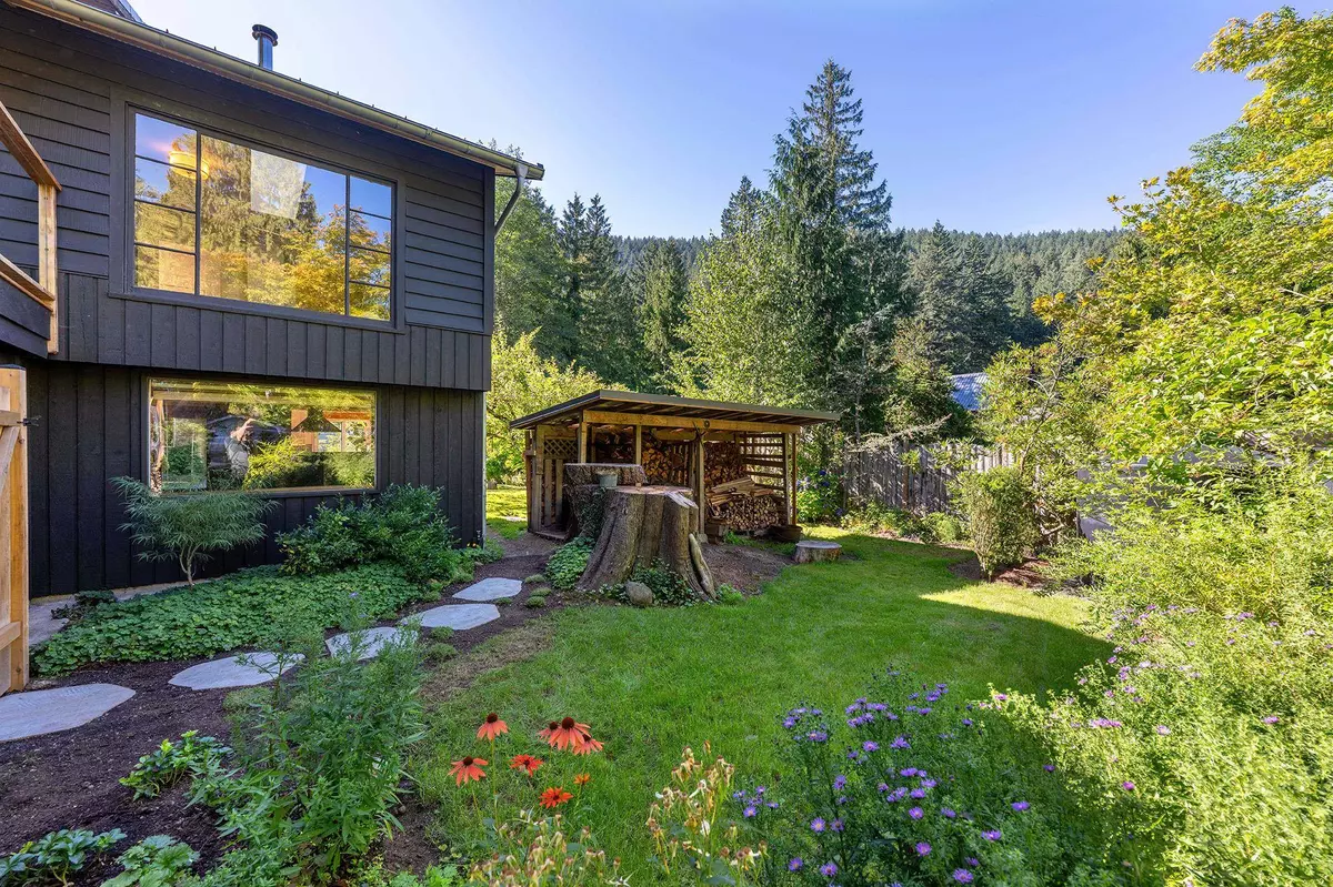 Bowen Island, BC V0N 1G1,1312 Oceanview RD