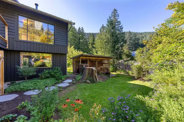 1312 Oceanview RD, Bowen Island, BC V0N 1G1