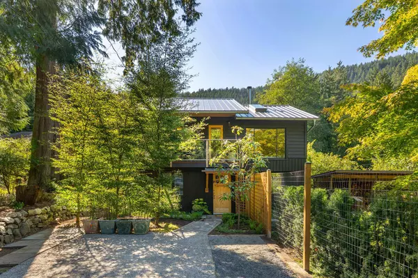 Bowen Island, BC V0N 1G1,1312 Oceanview RD