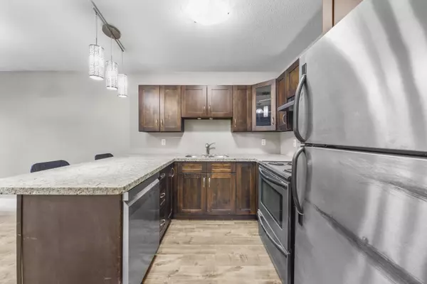 Coquitlam, BC V3K 6S5,450 Bromley ST #215