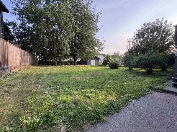 Surrey, BC V3T 1C8,13442 98a AVE