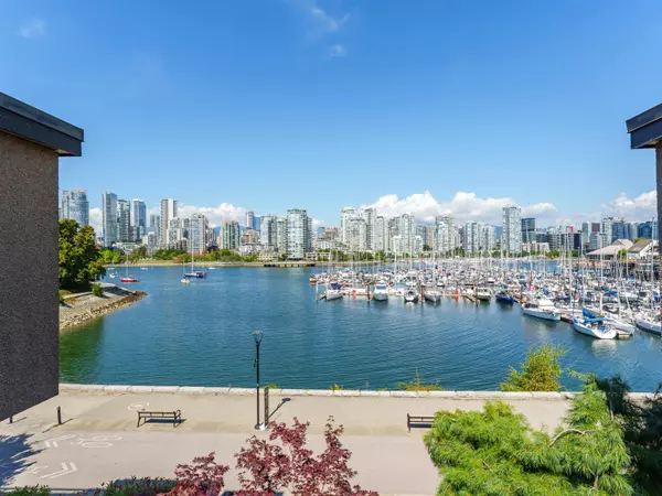 Vancouver, BC V5Z 3Z3,774 Millbank
