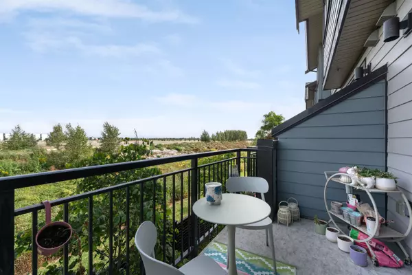 Tsawwassen, BC V4M 0G3,4375 Cormorant WAY #43