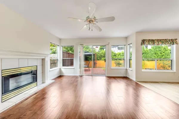 Surrey, BC V4N 1P1,16042 108a AVE