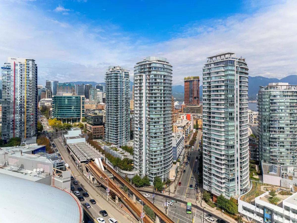 Vancouver, BC V6B 0J2,689 Abbott ST #301