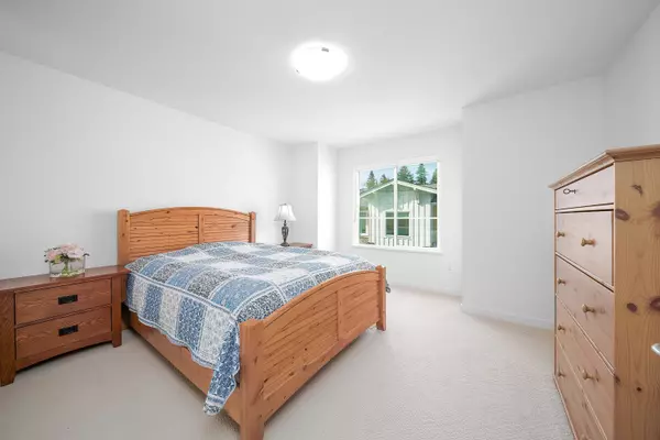 16561 17a AVE #50 Surrey, BC V3Z 1J3