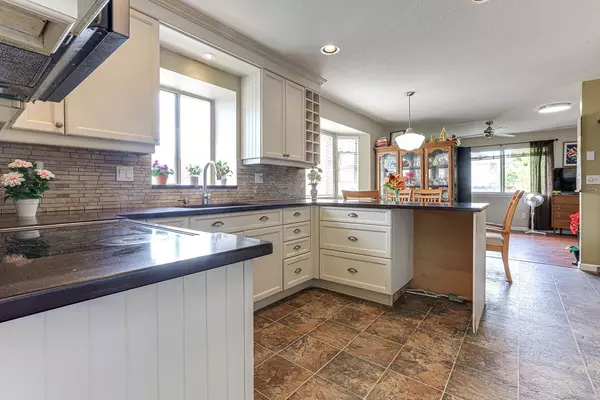 Langley, BC V4W 3N3,2475 271a ST