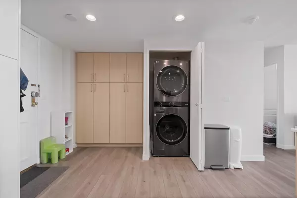 Burnaby, BC V5H 4K9,4350 Beresford ST #1404