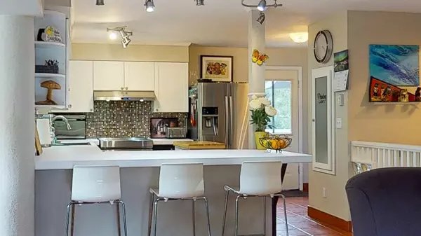 7781 Hart RD Halfmoon Bay, BC V0N 1Y1