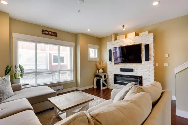 Langley, BC V2Y 0H9,7298 199a ST #17