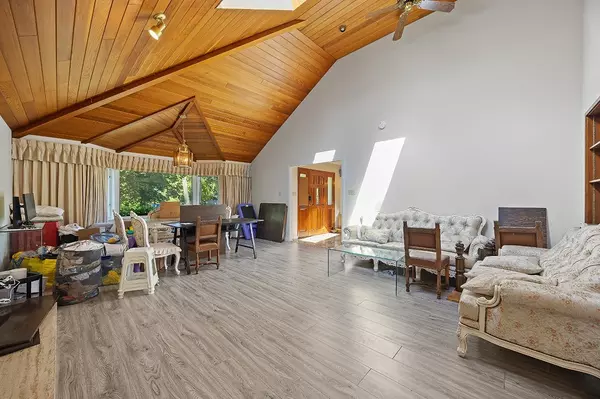 Vancouver, BC V6N 2Y4,3848 W 38th AVE