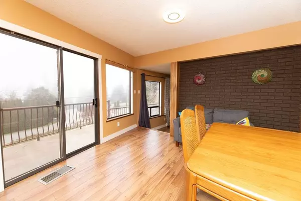 4934 Geer RD Sechelt, BC V0N 3A2