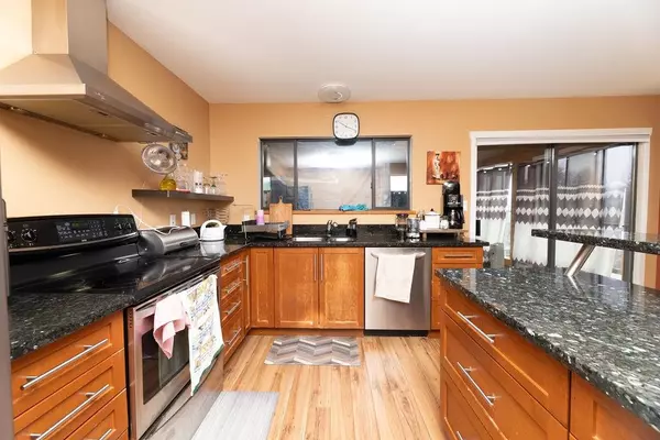 4934 Geer RD Sechelt, BC V0N 3A2