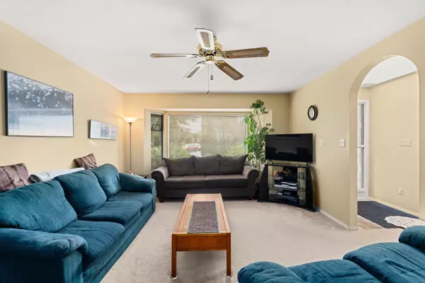 Surrey, BC V3W 8V5,7387 131a ST