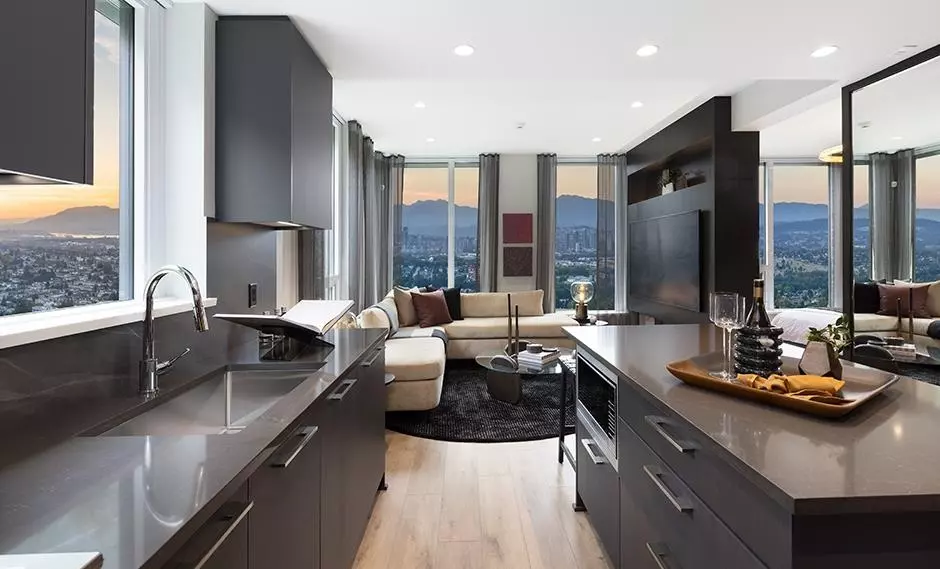 5860 Olive AVE #1706, Burnaby, BC V5H 2P4