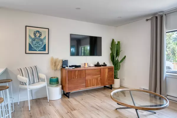 5625 O'brian RD Halfmoon Bay, BC V7Z 1E9