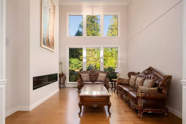 West Vancouver, BC V7T 2J3,920 3rd ST