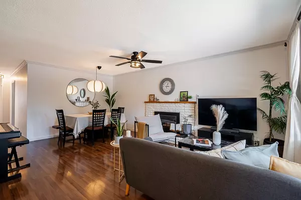 13976 Douglas RD, Surrey, BC V3R 5M9