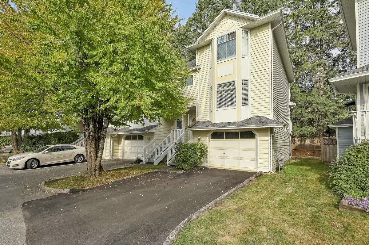 Surrey, BC V3R 1N2,15550 89 AVE #40