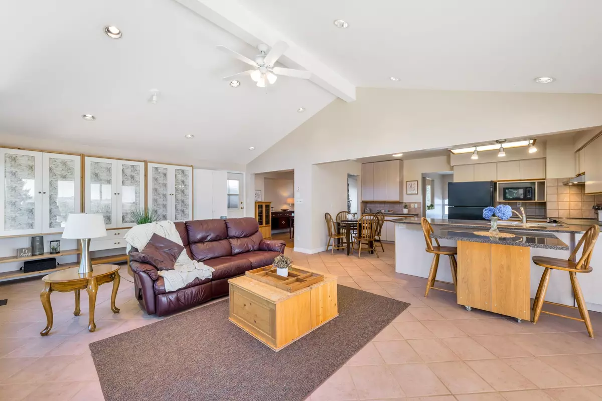 Delta, BC V4C 6S8,10601 Hermosa DR