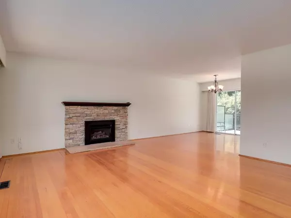 North Vancouver, BC V7G 1M4,893 Huntingdon CRES