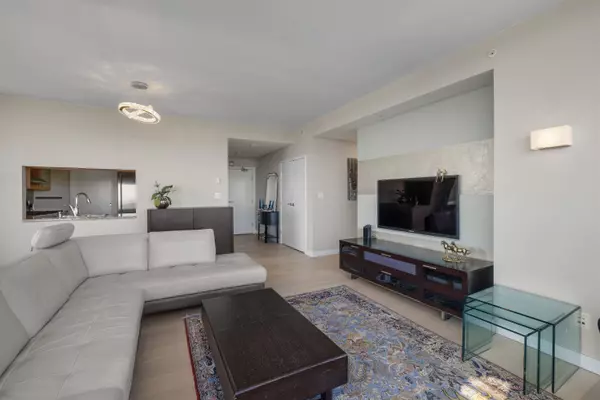 Vancouver, BC V6Z 3A9,1408 Strathmore Mews #4201