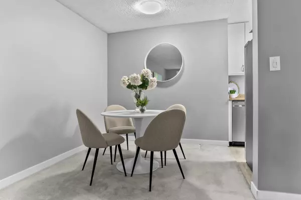 Burnaby, BC V3N 4J7,3921 Carrigan CT #214