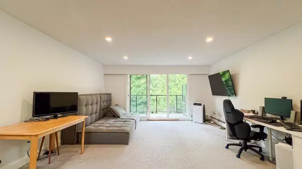 Richmond, BC V6X 1M6,11240 Daniels RD #311