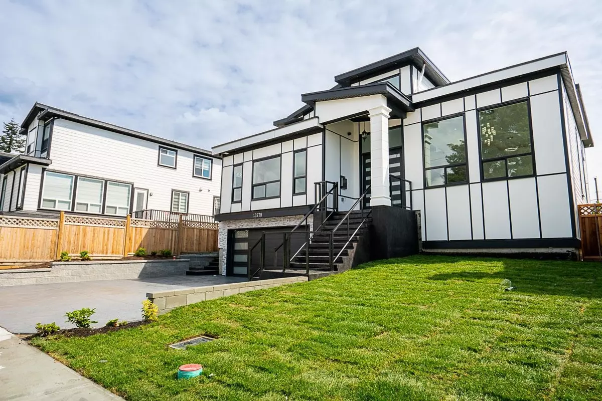 Surrey, BC V3R 2K2,13978 113a AVE