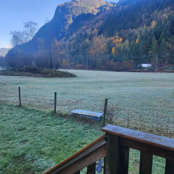 Hope, BC V0X 1L2,58661 Dent RD
