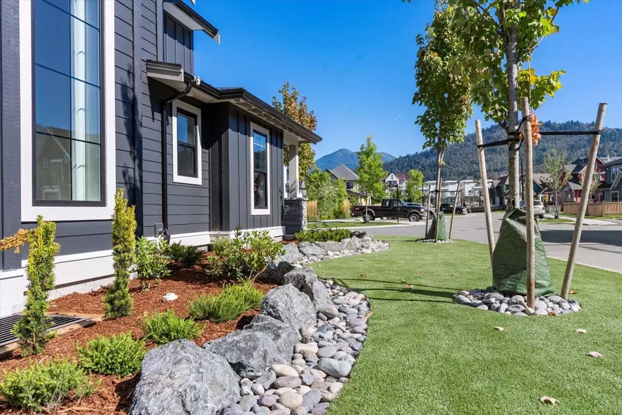 46211 Promontory RD #103, Chilliwack, BC V2R 6E5