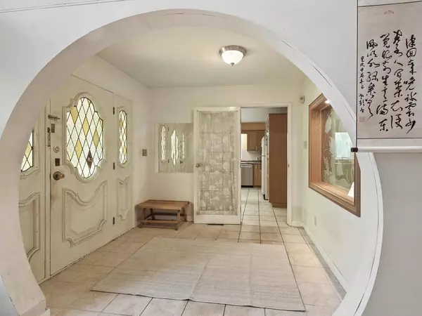 Vancouver, BC V5S 3W9,6710 Radisson ST