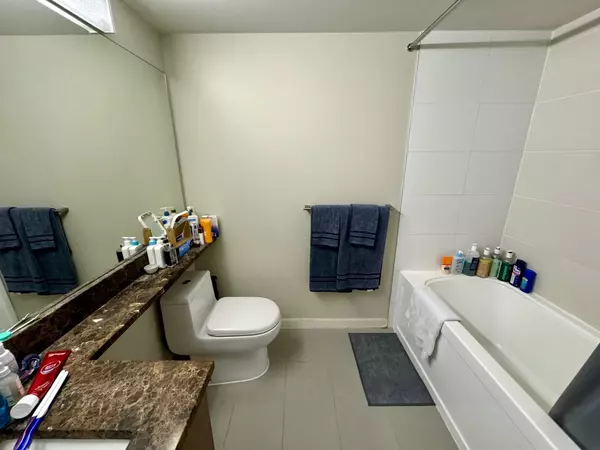 7117 Elmbridge WAY #609 Richmond, BC V6X 0J2