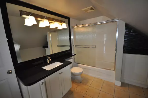 Burnaby, BC V3N 3C1,7505 Kingsway