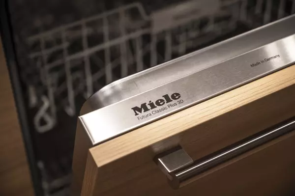 6355 Mah Bing ST #TH3 Richmond, BC V6Y 0H9