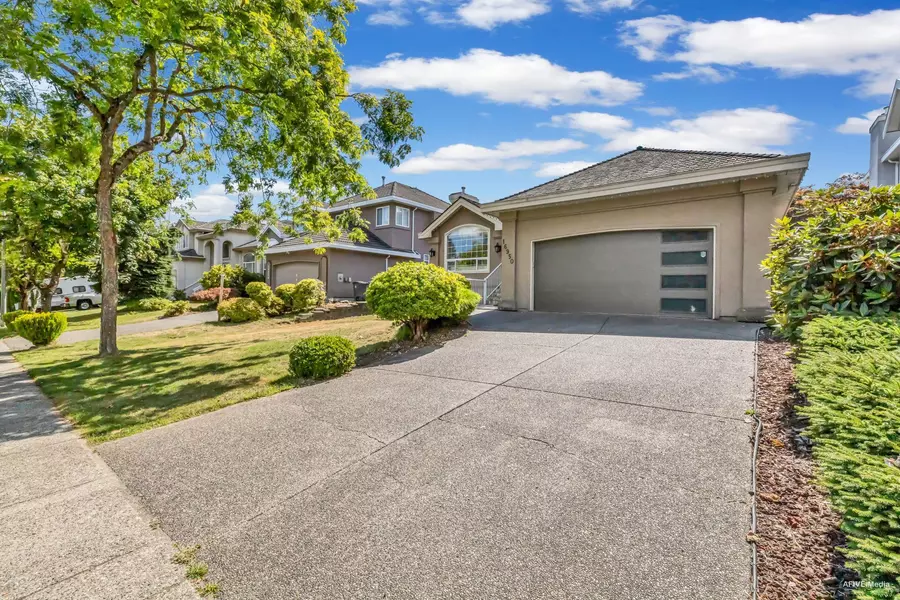 16950 103a AVE, Surrey, BC V4N 4N9