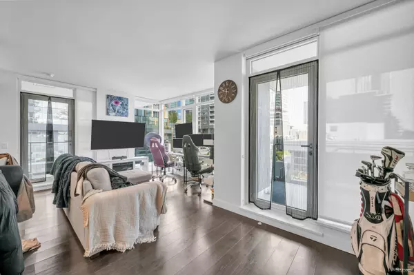 Burnaby, BC V5H 0K7,6398 Silver AVE #408